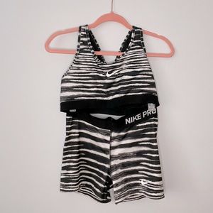 Nike pro set size large